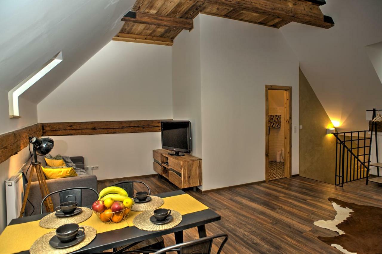 Kristanka - Kouzelne Apartmany Прахатице Экстерьер фото