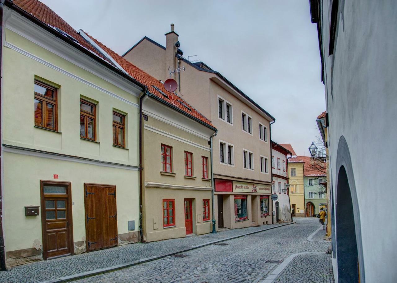 Kristanka - Kouzelne Apartmany Прахатице Экстерьер фото