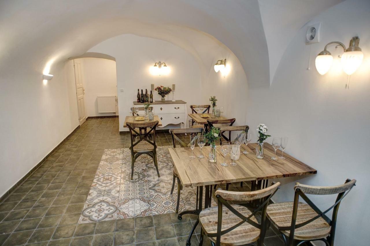 Kristanka - Kouzelne Apartmany Прахатице Экстерьер фото